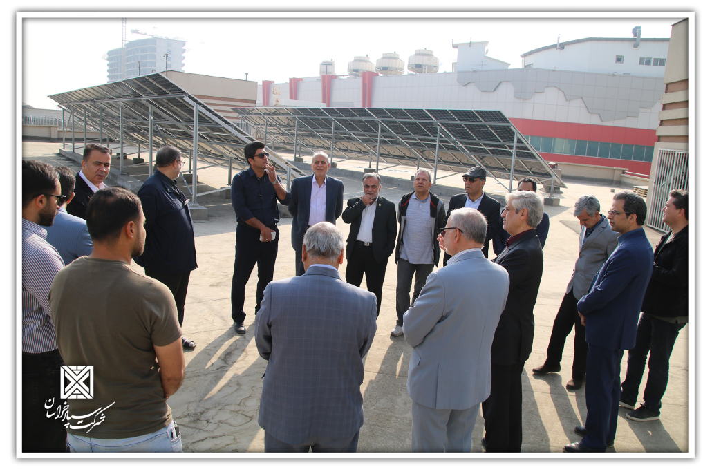 04 1030x686 - بازدید هیئت مدیره، مدیرعامل و مدیران شرکت سپاد خراسان از مراحل نصب پنل های نیروگاه خورشیدی 750 کیلوواتی مجتمع های تجاری الماس شرق و وصال