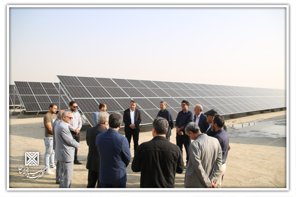 06 1030x686 - بازدید هیئت مدیره، مدیرعامل و مدیران شرکت سپاد خراسان از مراحل نصب پنل های نیروگاه خورشیدی 750 کیلوواتی مجتمع های تجاری الماس شرق و وصال