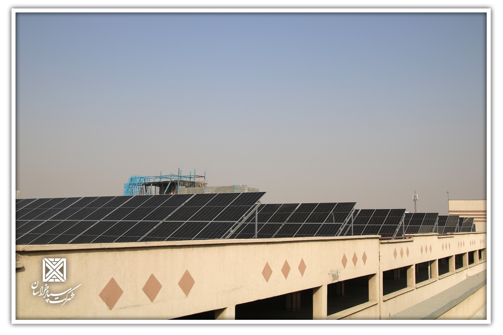 07 1030x686 - بازدید هیئت مدیره، مدیرعامل و مدیران شرکت سپاد خراسان از مراحل نصب پنل های نیروگاه خورشیدی 750 کیلوواتی مجتمع های تجاری الماس شرق و وصال